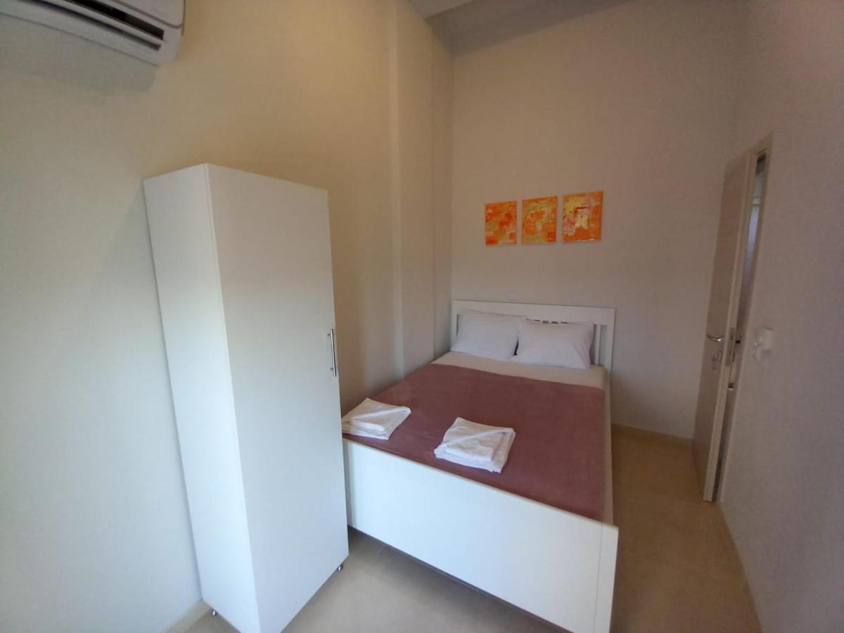 Apartamento Elenis House Néa Péramos Exterior foto
