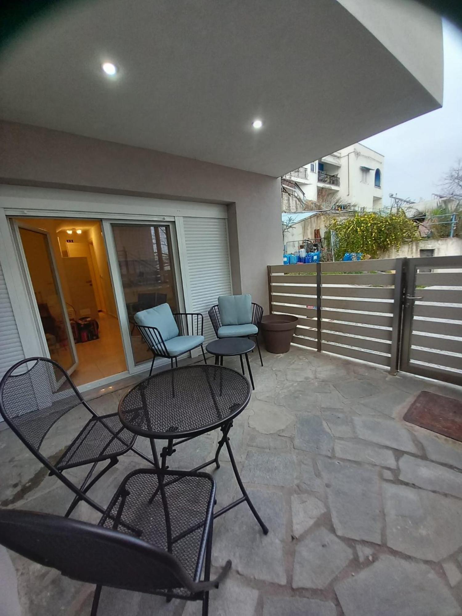 Apartamento Elenis House Néa Péramos Exterior foto
